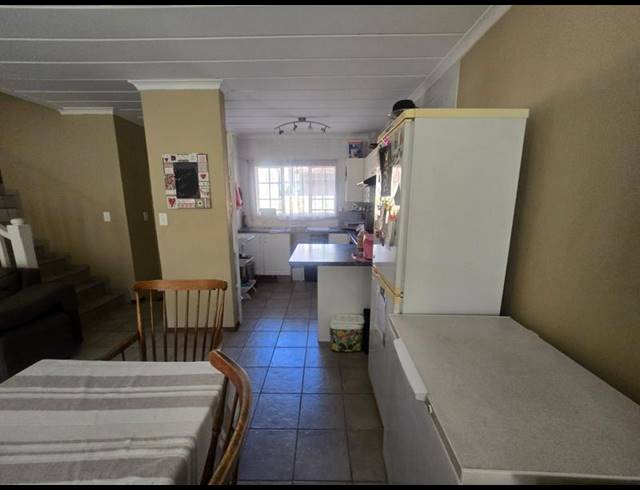 3 BEDROOM TOWNHOUSE FOR SALE IN MAGALIESKRUIN